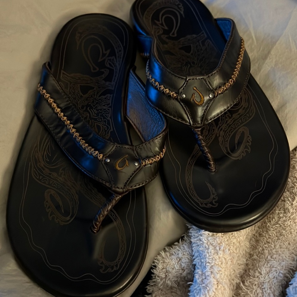 Mens olakai flip flops
